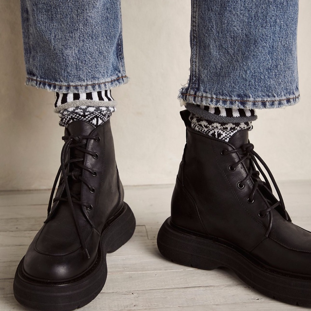 Women’s black leather boots from Free People size 9 - Picture 10 of 10